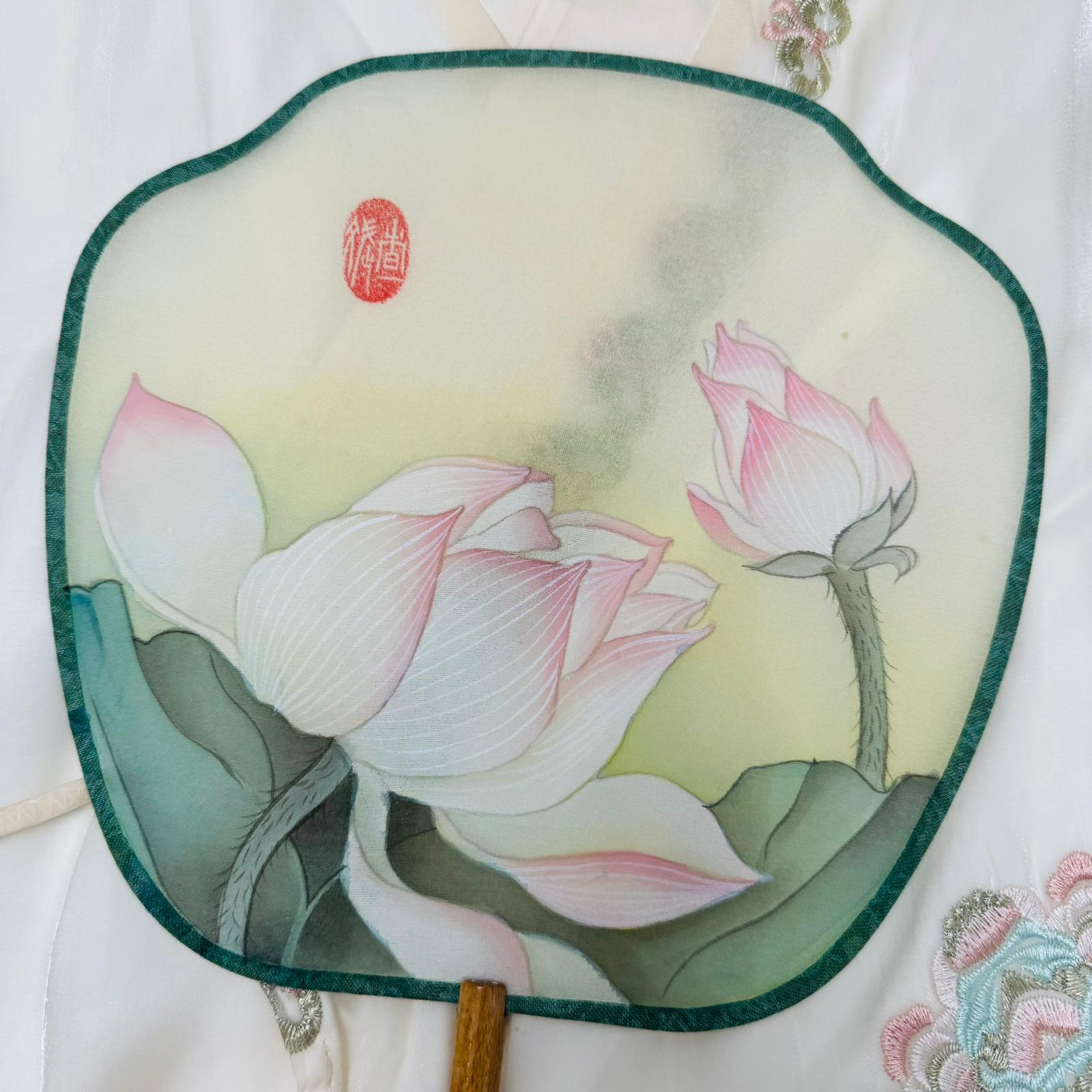 Chinese Ink Painting (Gongbi Fan Painting) Workshop 工笔扇面工作坊